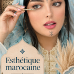 Une décoration intérieure inspirée de l'esthétique marocaine avec des couleurs vives et des motifs traditionnels.