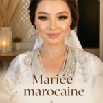Robes de mariée marocaines traditionnelles exposées lors d'un événement nuptial.